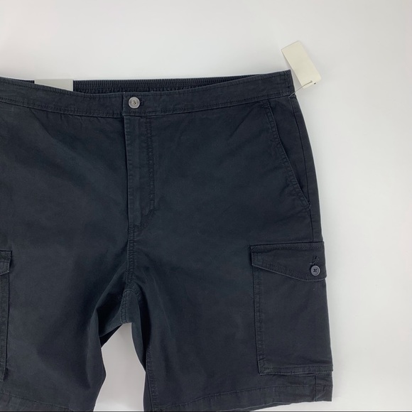 Van Heusen NWT Black 9.5” Cargo Shorts, 38 - Picture 7 of 15